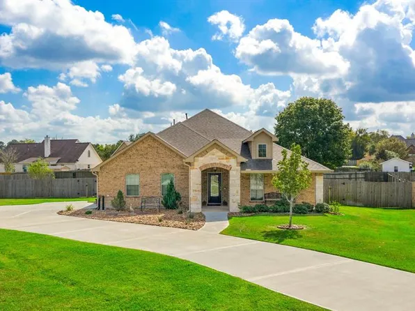 202 Nathanael Ct, Montgomery, TX 77356