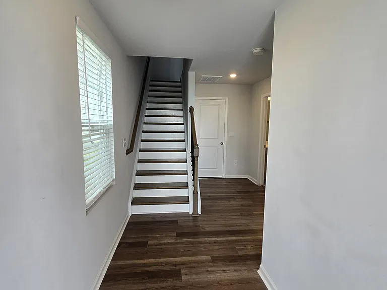 3004 Honeymyrtle Ln — Photo 4