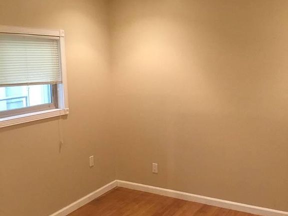 4th image of 25 Sharon St #2D
