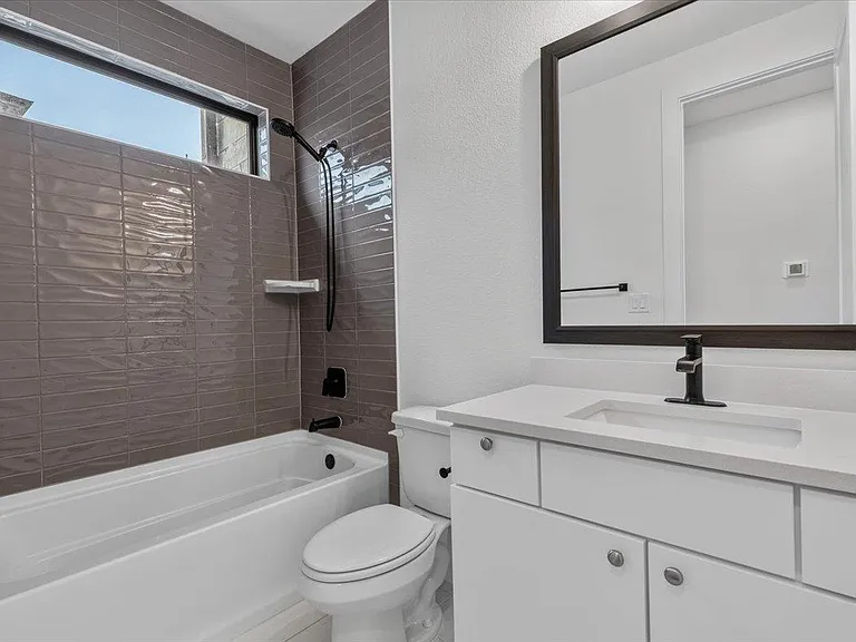 315 Holton Dr #201 — Photo 26