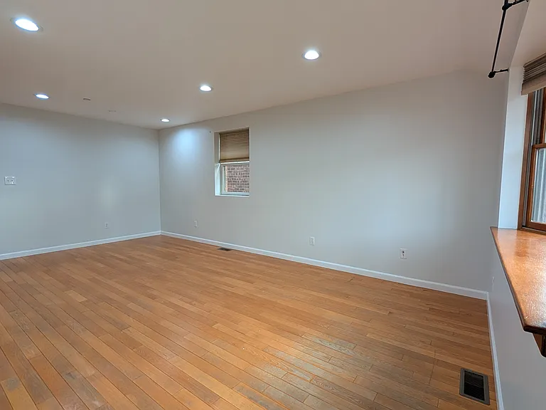 4645 193rd St #1 — Photo 2