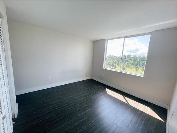 5th image of 1741 NW North River Dr #620