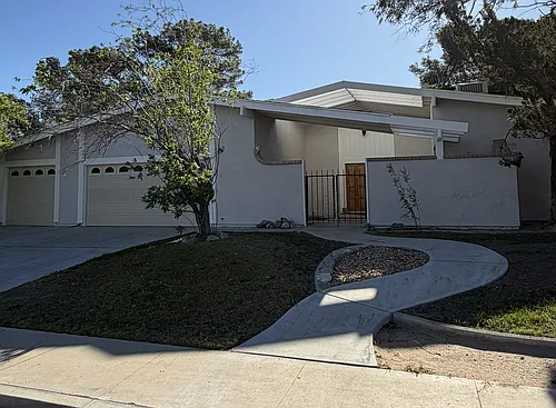 818 Sherri St Photo 1