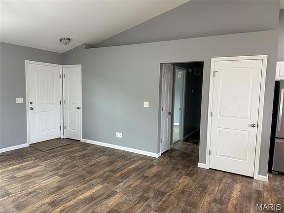 5th image of 128 Linder Ln