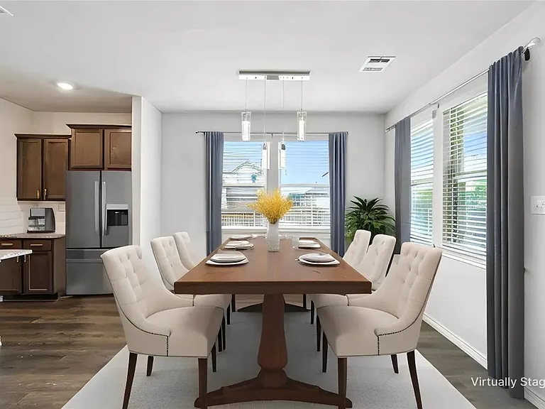 401 Gallop Dr — Photo 2