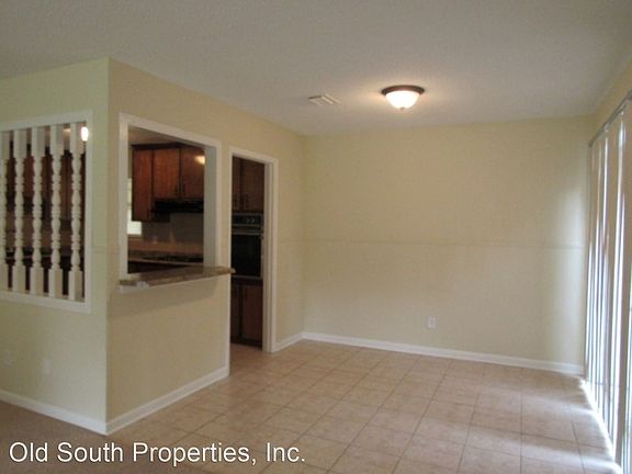 4th image of 1136 Candlewood Cir