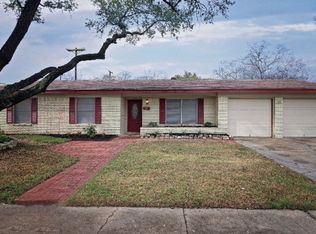 2806 Erwin Ave, Victoria, TX 77901