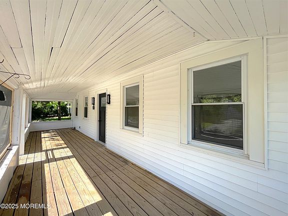 5th image of 113 Jaynes Avenue