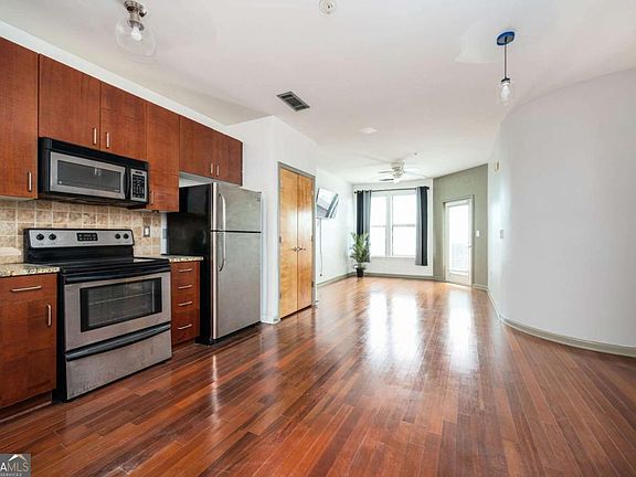 5th image of 898 Oak St SW Unit 1418