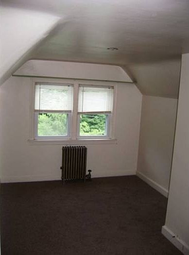 1st image of 18 Ellwood St APT 3