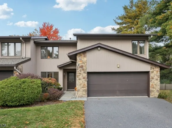 21 Cedarwood, Woodland Park, NJ 07424