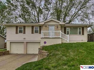 6304 N 68th St, Omaha, NE 68104