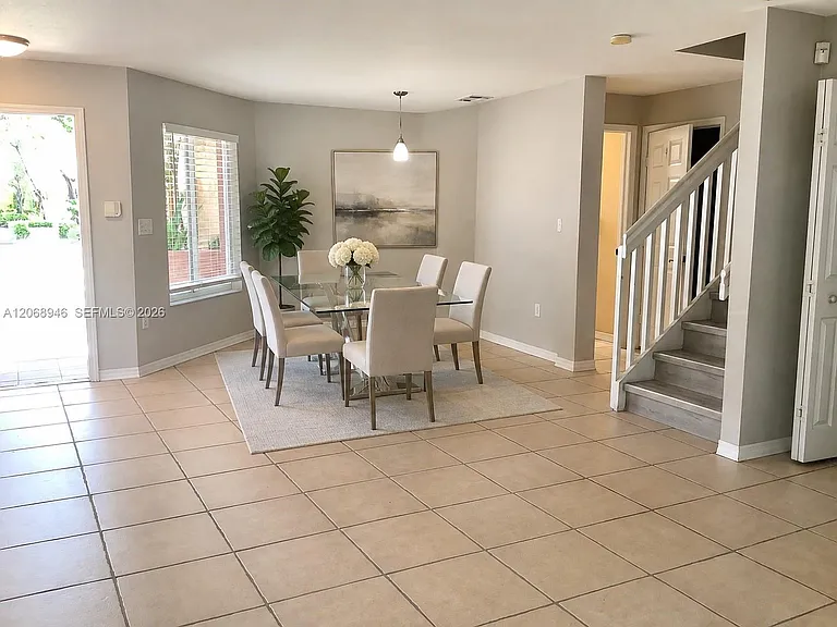 7050 SW 164th Ct — Photo 5
