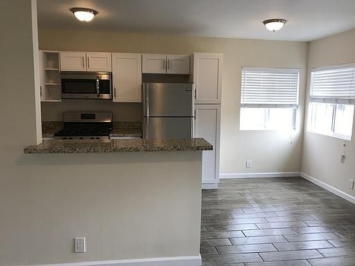 4th image of 14714 Inglewood Ave APT D