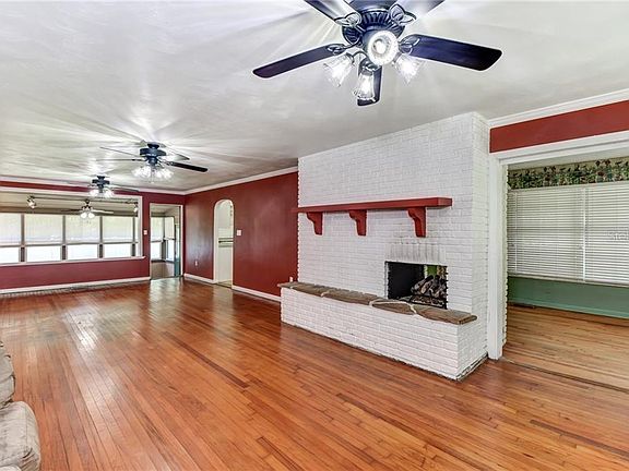 3rd image of 702 E Kentucky Ave