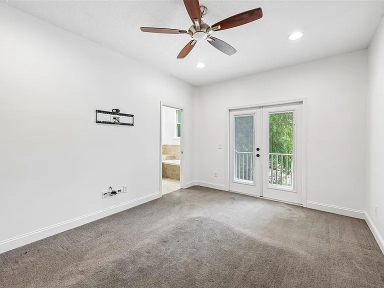 2611 E Jefferson St #4 — Photo 13