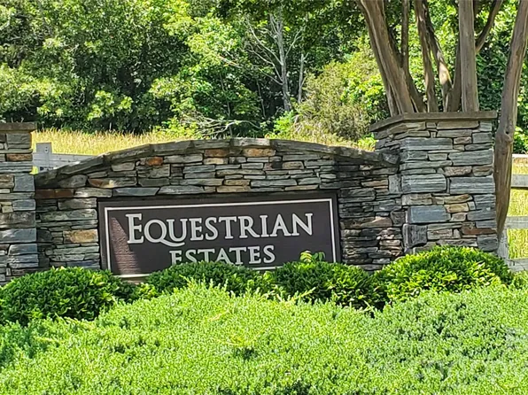 755 Hamilton Dr, Columbus, NC 28722