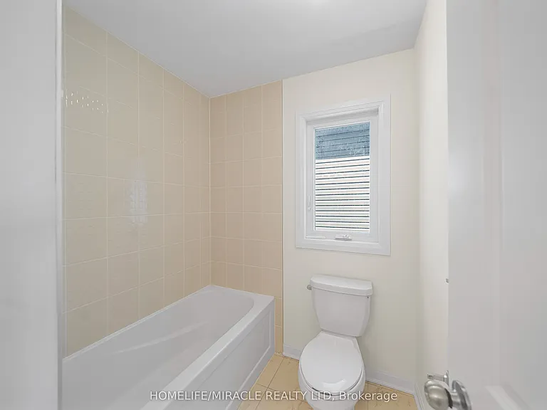111 Windermere Blvd — Photo 32