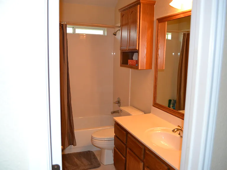 2001 Merlin Dr — Photo 11