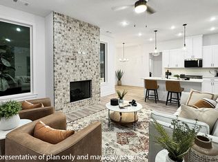 2825 N Chapel Dr, Fayetteville, AR 72704