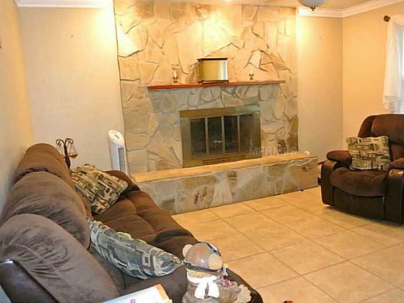 4th image of 511 48th Ave N
