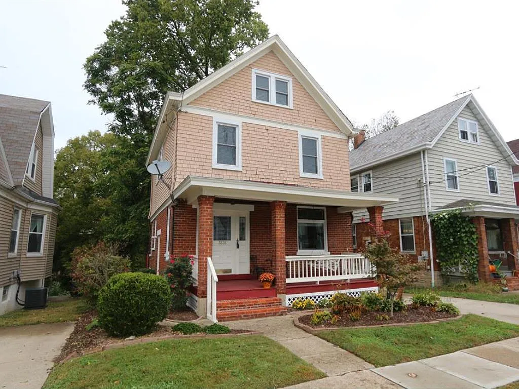 3236 Berwyn Pl photo 1