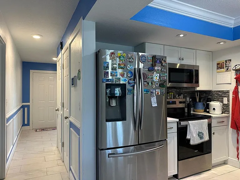 818 Mendoza Dr — Photo 17