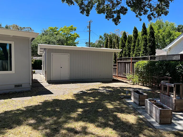 24 Del Rosa Ct — Photo 11