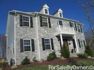 249 Cobblestone Dr, Pittsburgh, PA 15237