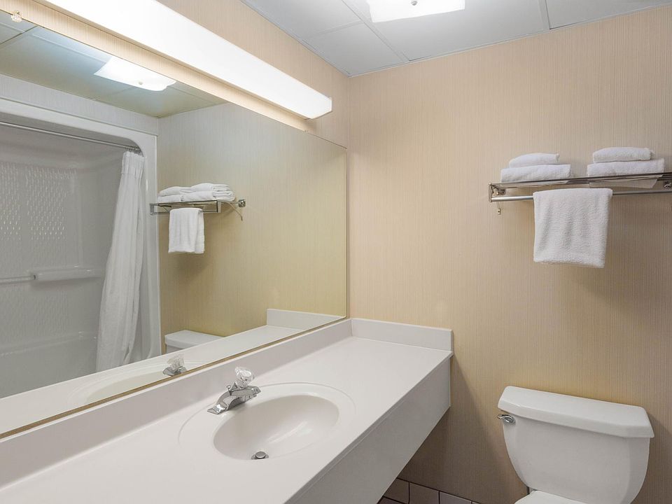 2nd image of 3010 Green Mountain Dr #102