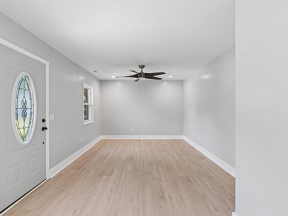 5th image of 1200 Armstrong Cir