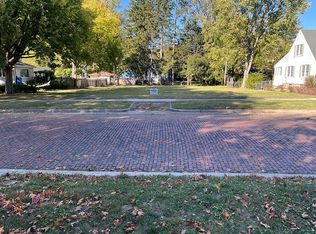 1006 W Park Ave, Champaign, IL 61821