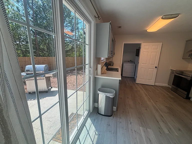 100 Hamlet Rd — Photo 22