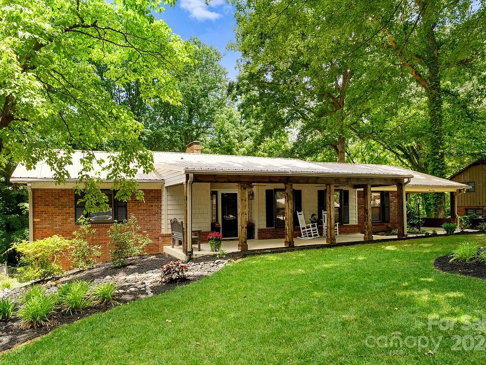 1st image of 340 N Oakwood Dr
