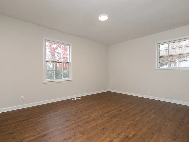 10117 Shades Rd SE — Photo 13