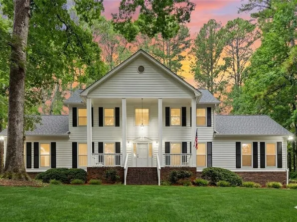 2198 Walker Dr, Lawrenceville, GA 30043