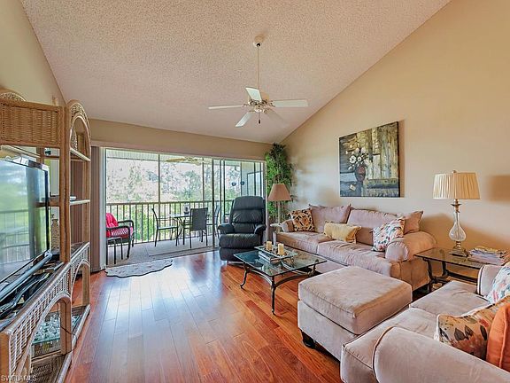 3rd image of 7105 Dennis Cir APT 301