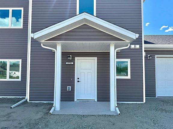 3rd image of 2758 W 2nd Ave