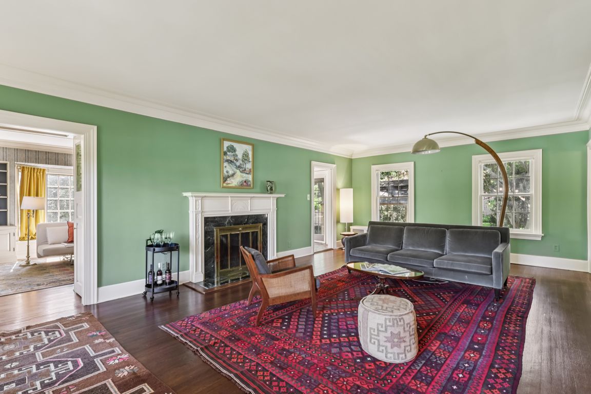 Mayfair Rd-S2407-009.jpg