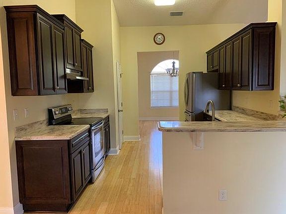 3rd image of 3244 Silverado Cir