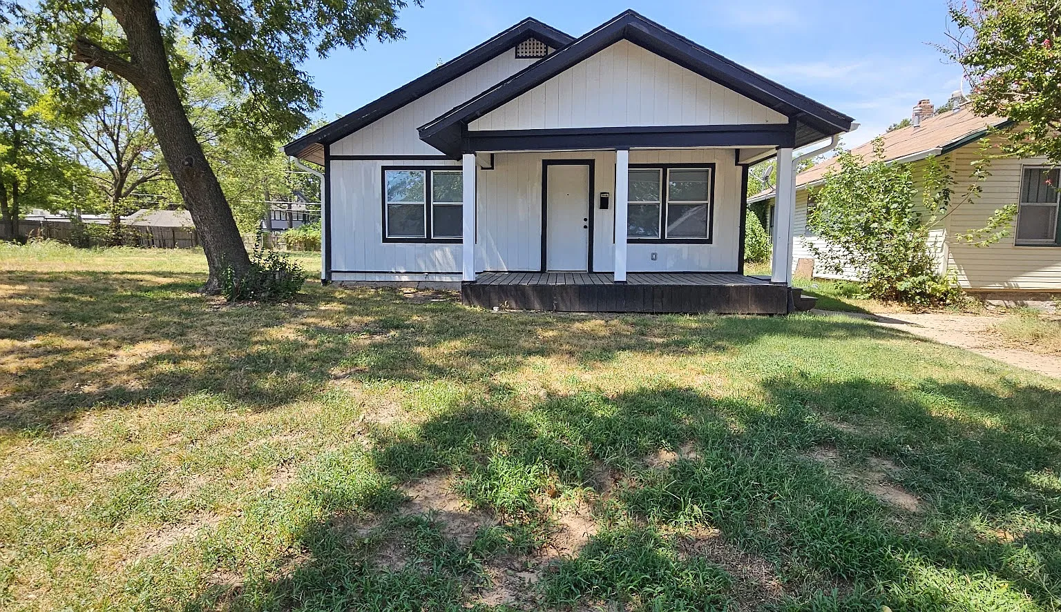 3 bed, 1109 sqft, $1,200 — Photo 1