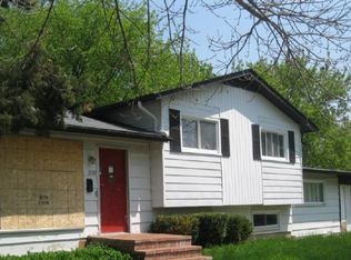 2650 23rd St, Zion, IL 60099