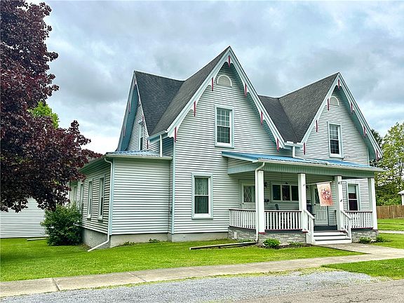 3rd image of 47 Maple St #101