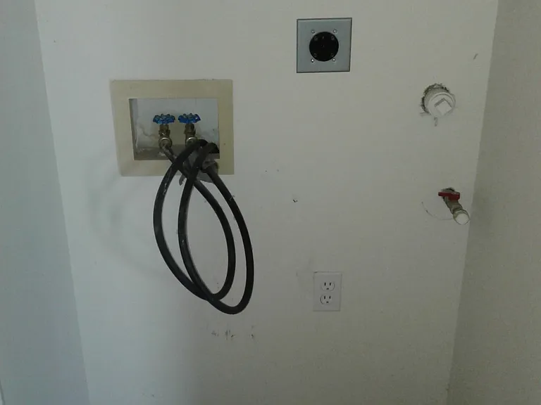 737 NE Savannah Dr #4 — Photo 15