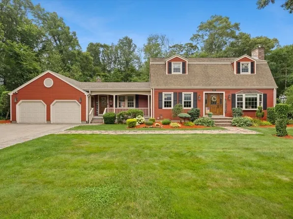 195 Colonial Dr, Somerset, MA 02726