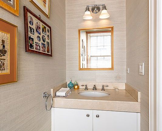 3rd image of 1105 Park Ave APT 12A