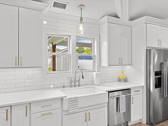 5th image of 38 Long Meadow Place