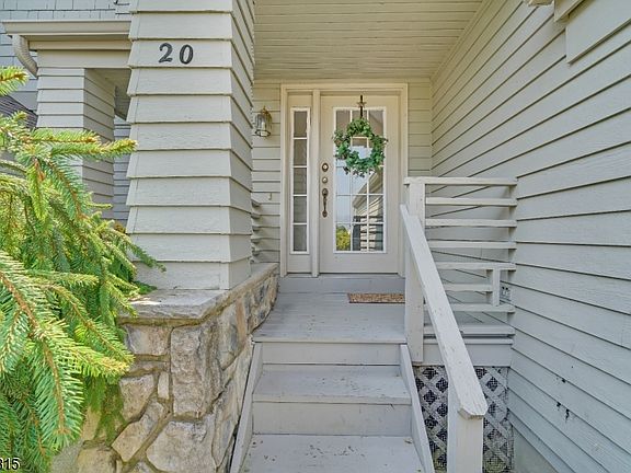 2nd image of 20 Harker Hill Dr #1120