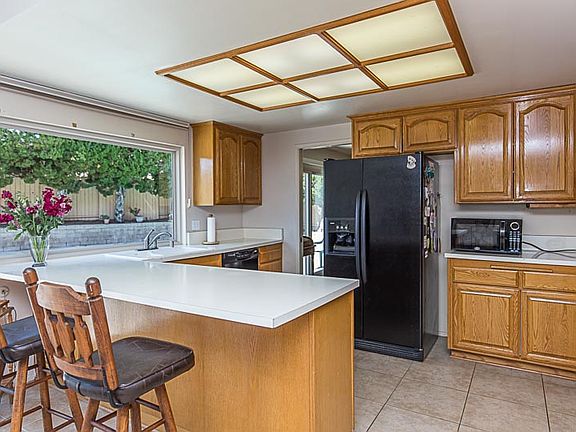 5th image of 31983 Doverwood Ct