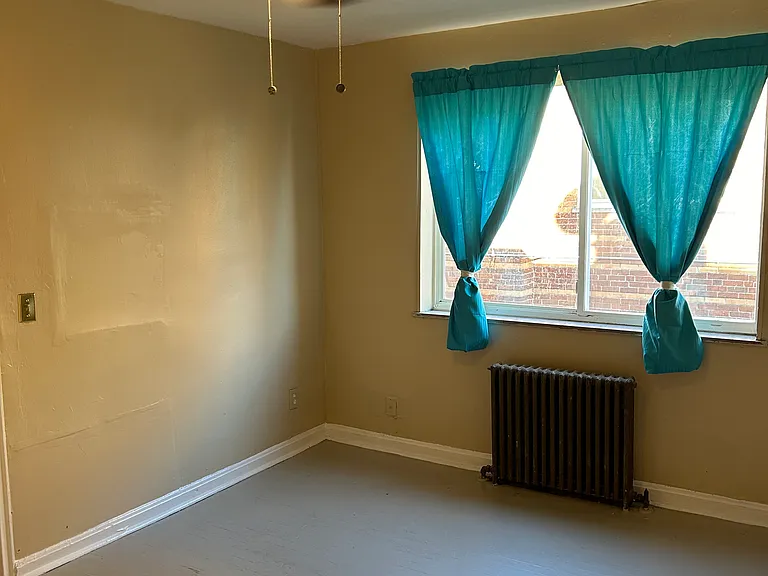 1869 Losantiville Ave #6 — Photo 9